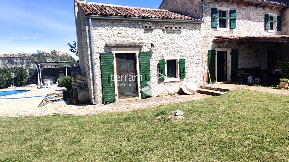 Istria, Marčana, Krnica, stone house 110m2, garden 600m2 with swimming pool, for sale