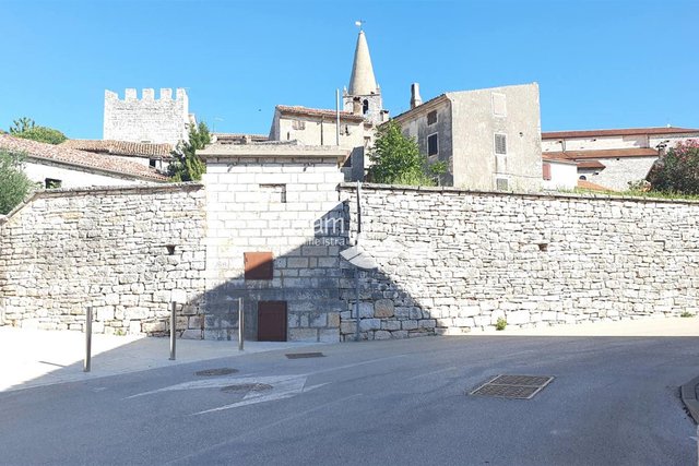 Istria, Bale two houses with a total area of 170m2