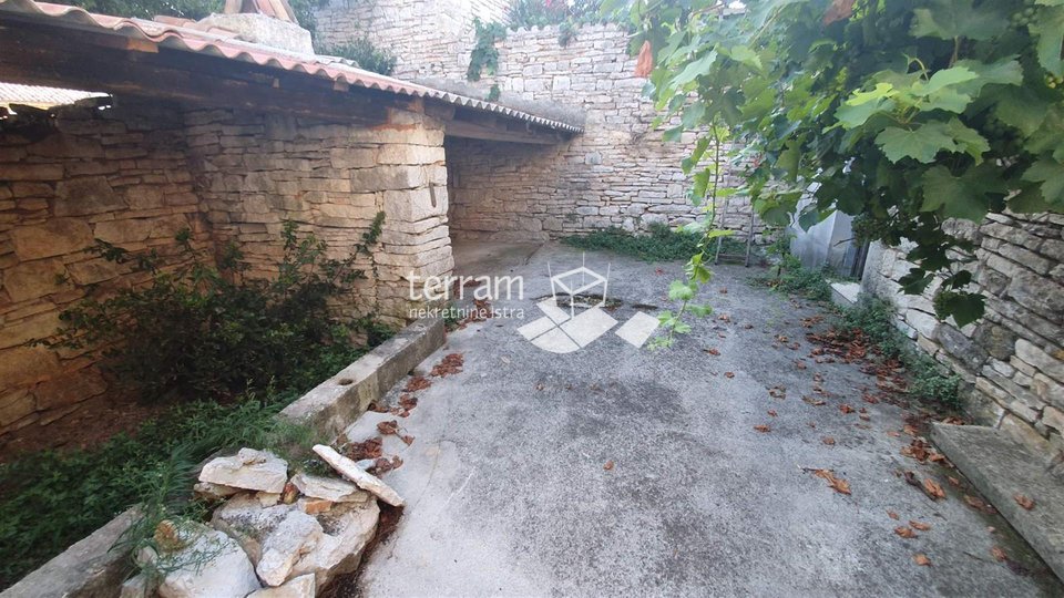 Istria, Bale two houses with a total area of 170m2