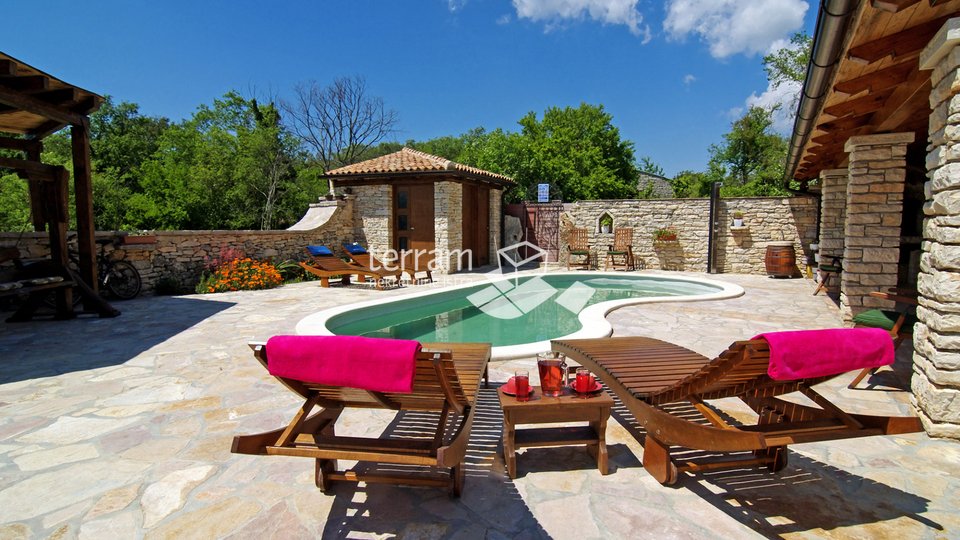 Istria, Barban, stone renovated villa 150m2 with swimming pool, #for sale