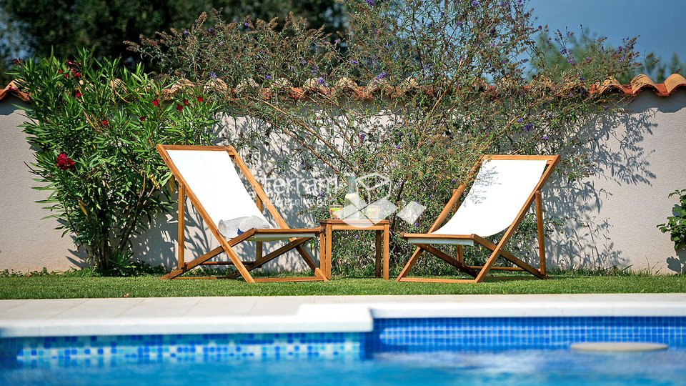 Istra, Krnica, Villa 280m2 s bazenom, golf igralištem i tenis terenom, #prodaja