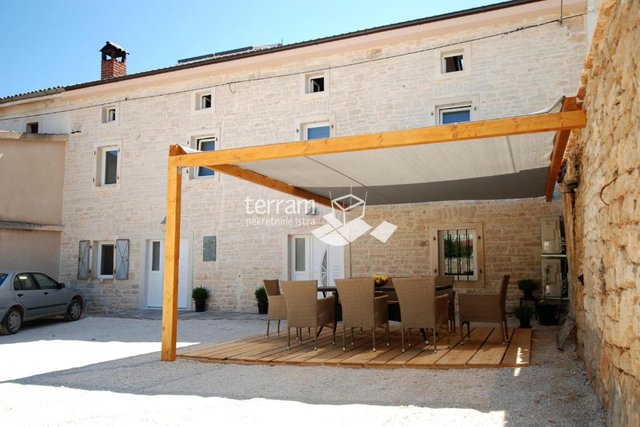 Istra, Rovinj, Rovinjsko selo renovirana kuća 200m2