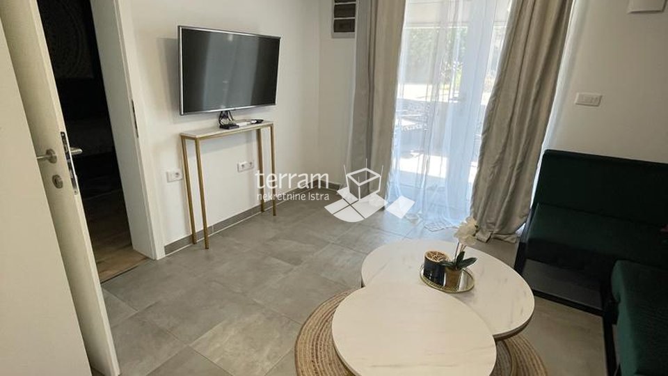 Istrien, Fažana, Wohnung 42m2, 1 Schlafzimmer + Wohnzimmer, Erdgeschoss, möbliert, nahe dem Meer!! #Verkauf