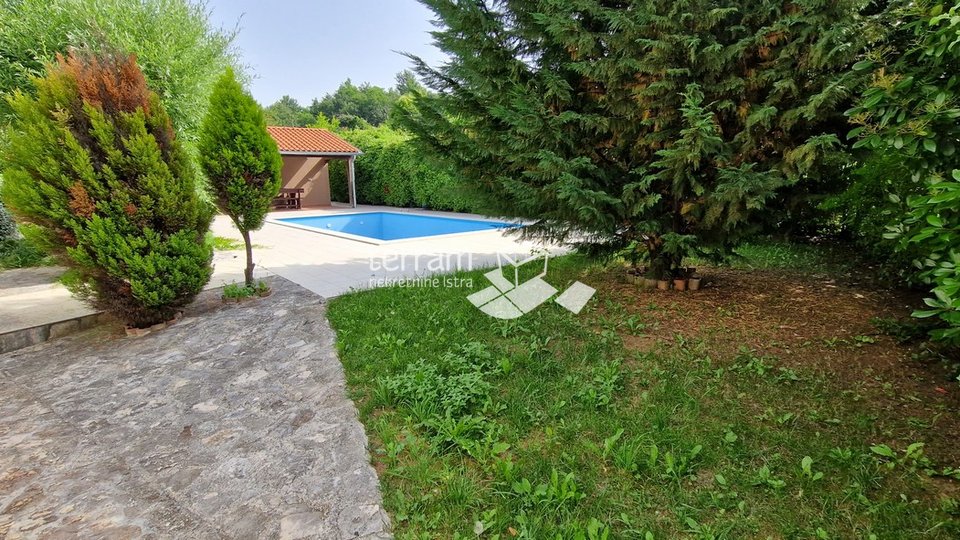 Istra, Svetvinčenat, kamena kuća 180m2, s bazenom, #prodaja