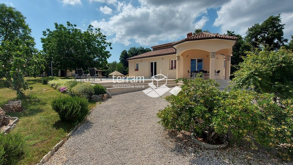 Istrien, Tinjan, Kringa, Villa 174m2 mit Pool und großem Garten 1225m2, #Verkauf