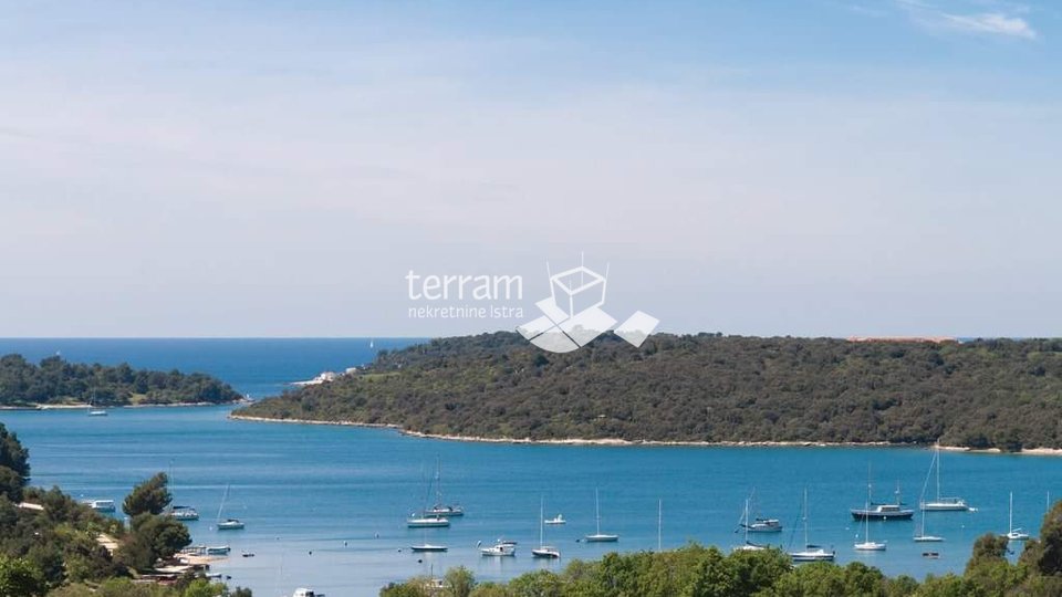 Istria, Medulin, Banjole terraced house with 3 residential units and office space sea view