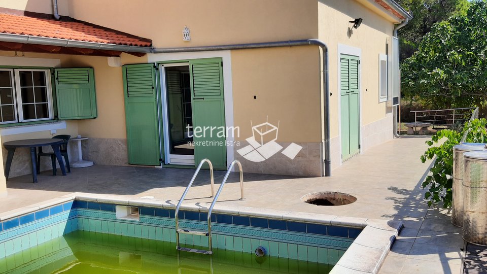 Istra, Medulin, samostojeća kuća 300m2 s bazenom, POGLED MORE!!, #prodaja
