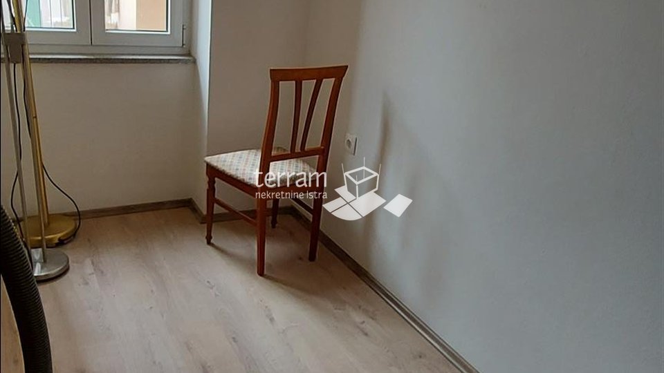 Istria, Pula, Center, apartment on the first floor 103m2 in the city center