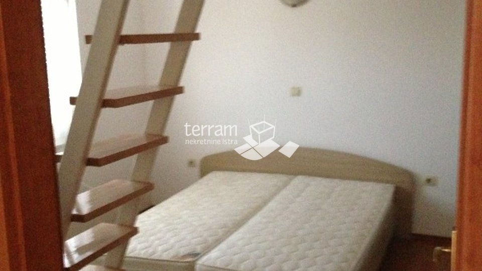 Pula, Valdebek, sunny apartment in a quiet location, 45m2 with garage parking space 12m2