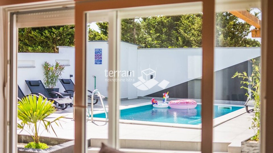 Istra, Medulin, Pomer, samostojeća kuća 116m2 s bazenom, POGLED MORE!!, #prodaja