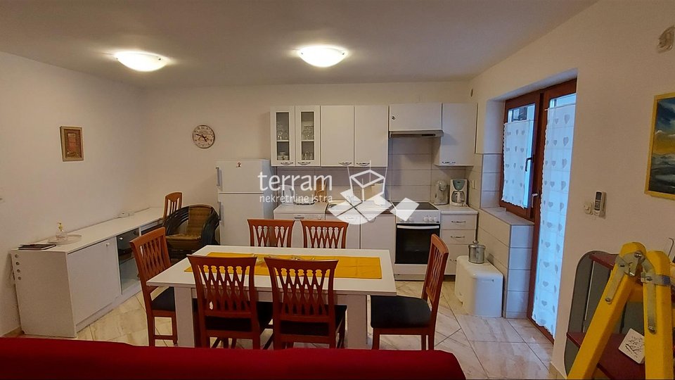 Istria, Pula, Stinjan two apartments on the first floor with a total area of 119m2