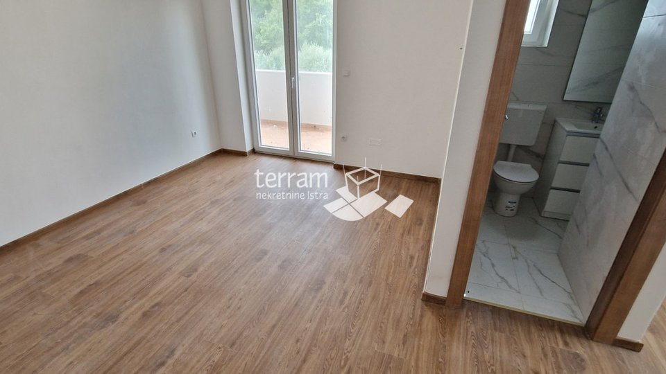Istria, Medulin, Banjole, first floor apartment, 3 bedrooms, 100m2, swimming pool, for sale