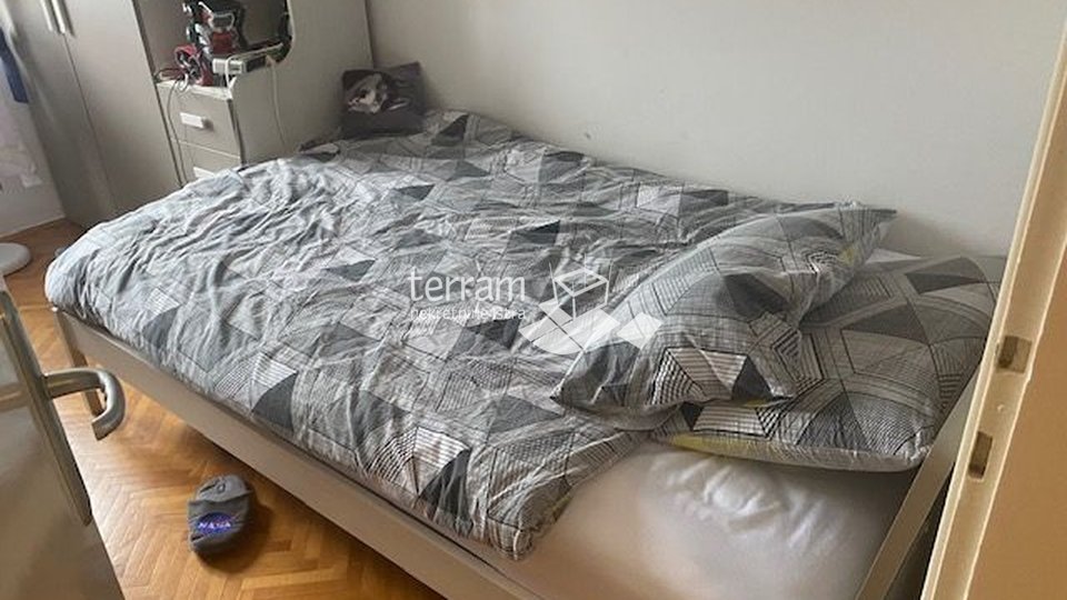 Istra, Pula, blizina centra, stan na IV. katu, 59m2, 2SS!