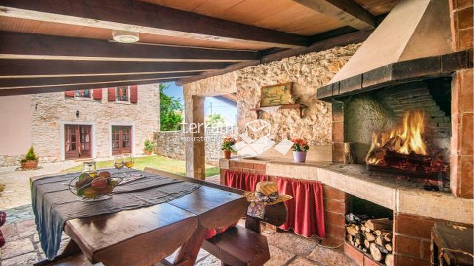Istria, Marčana, beautiful rustic house, 4 bedrooms, parking, garden 200m2!! #sale