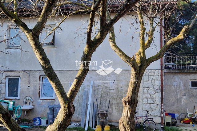 Istria, Pula, Valdebek, detached house 230m with auxiliary buildings, garden 991m2 #sale
