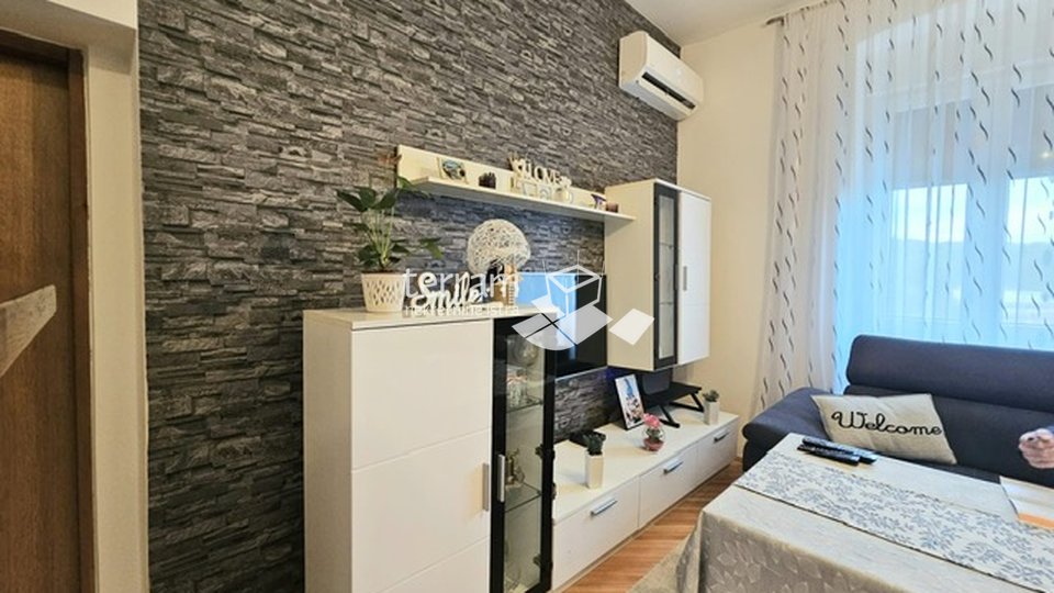 Istria, Pula, center, apartment 54m2, 1st floor, 2 bedrooms, renovated!! #sale