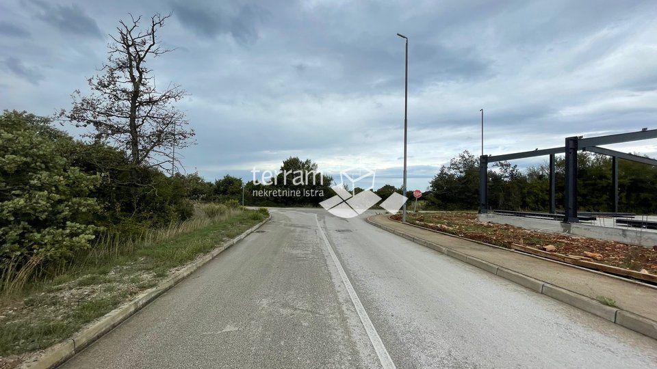 Pula,građevinsko zemljište u poslovnoj zoni 3200m2