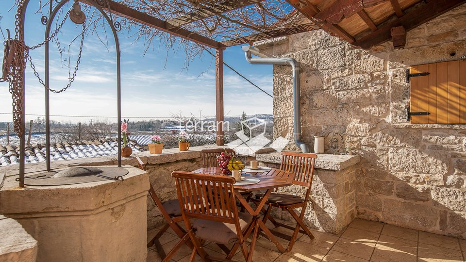 Istria, Žminj - a fabulous Istrian stone house of 135m2 with a garden of 497m2