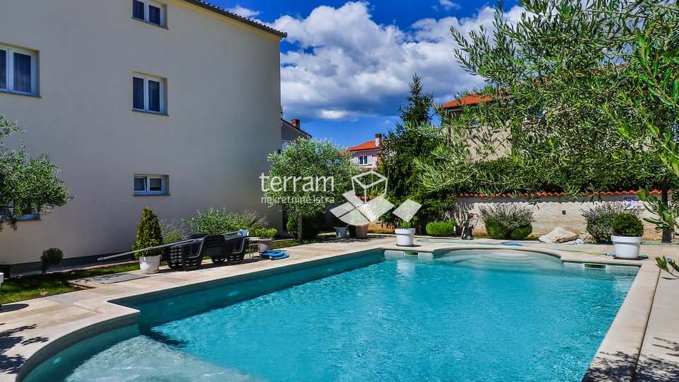 Istra, Loborika, samostojeća kuća 317,17m2 s bazenom i konobom, #prodaja