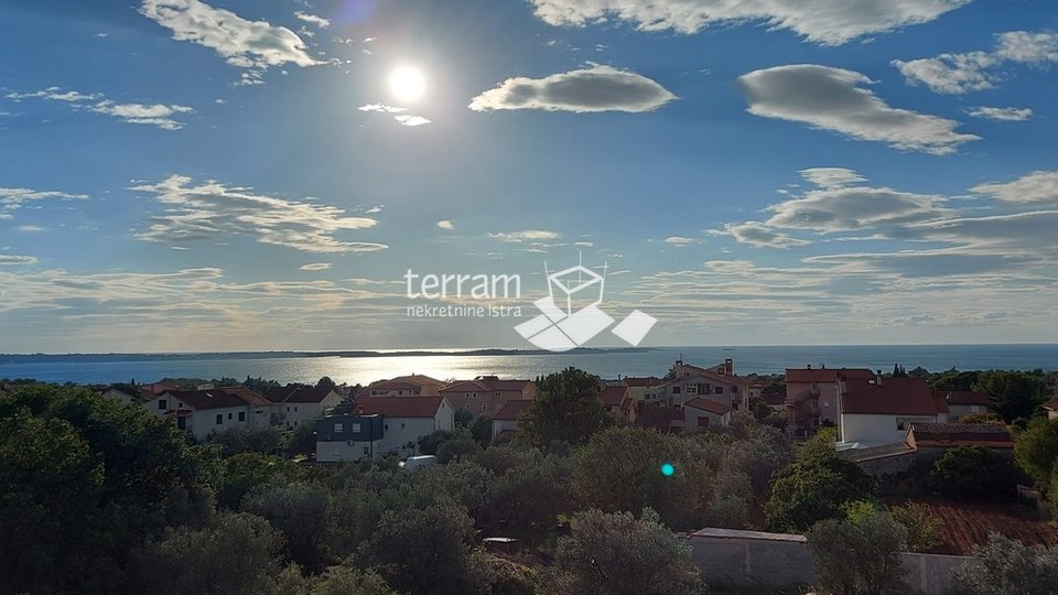 Istra, Vodnjan, Peroj dvosoban stan penthouse  91,49 m2 s pogledom na more