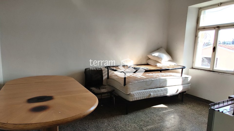 Istrien, Pula, Zentrum, Wohnung im zweiten Stock 46,78 m2 zur Renovierung, #Verkauf