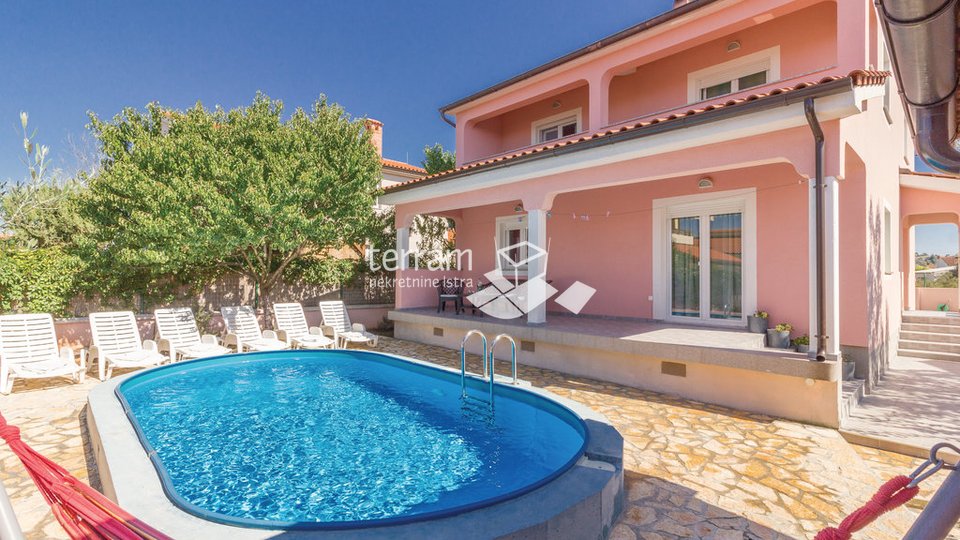 Istrien, Pula, Šikići Einfamilienhaus 206m2, mit Schwimmbad #Verkauf