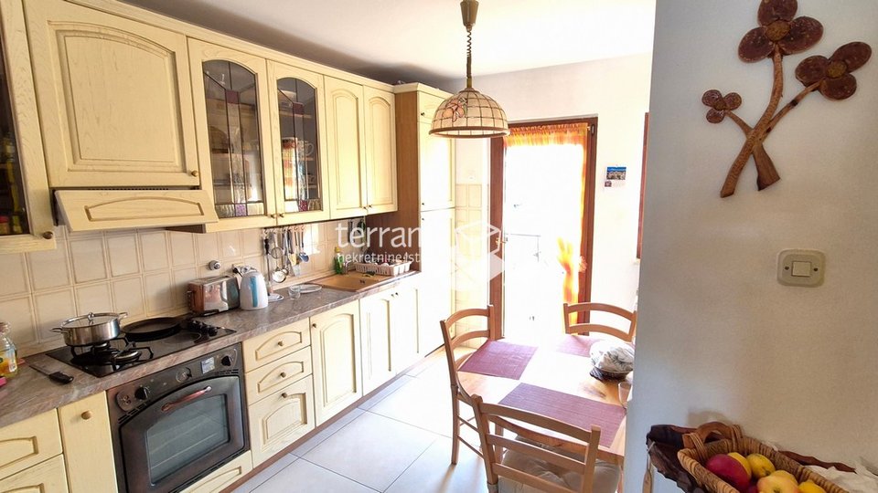 Istria, Pula, Nova Veruda, house with two apartments and garage, GREAT LOCATION #sale