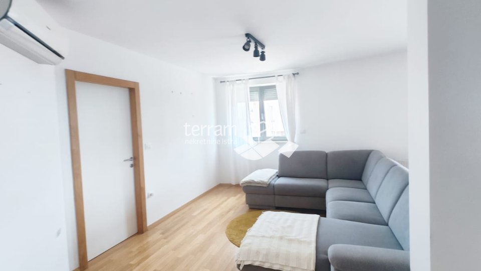 Istrien, Pula, Wohnung 122m2, 3 Schlafzimmer + Badezimmer, TOP-LAGE, Garagenverkauf