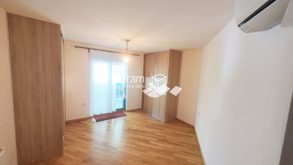 Istrien, Pula, Wohnung 122m2, 3 Schlafzimmer + Badezimmer, TOP-LAGE, Garagenverkauf