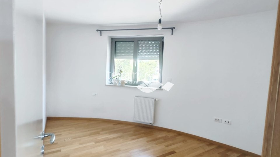 Istrien, Pula, Wohnung 122m2, 3 Schlafzimmer + Badezimmer, TOP-LAGE, Garagenverkauf