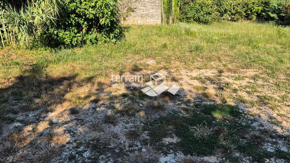 Istra, Rovinj, Rovinjsko Selo, kamena Istarska kuća 160m2, okućnica 916m2   #prodaja