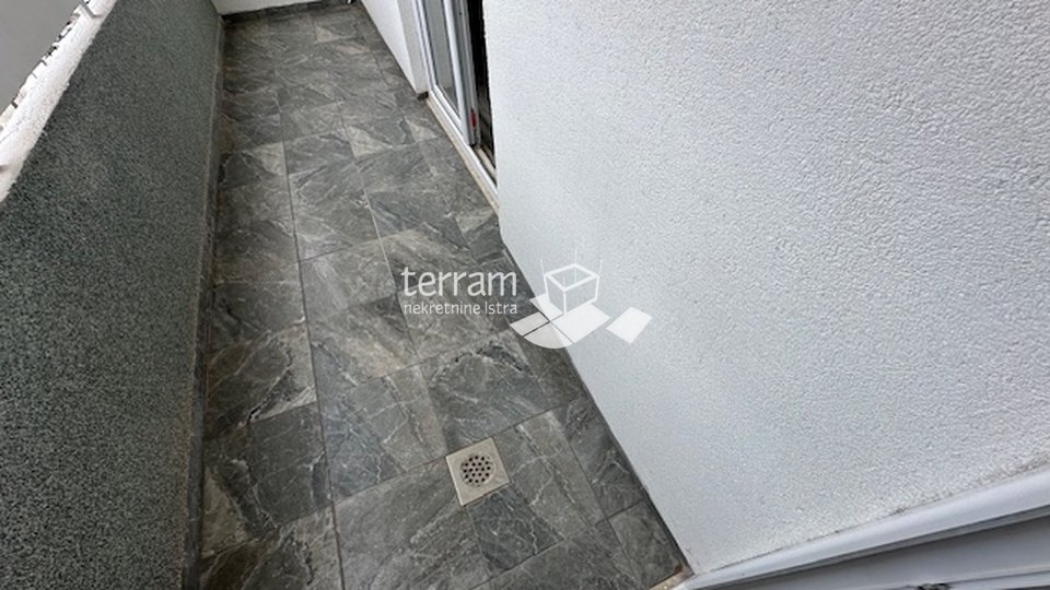 Istrien, Pula, Vidikovac, Wohnung 59m2, 1 Schlafzimmer + Wohnzimmer, IV. Etage, Aufzug, renoviert!! #Verkauf