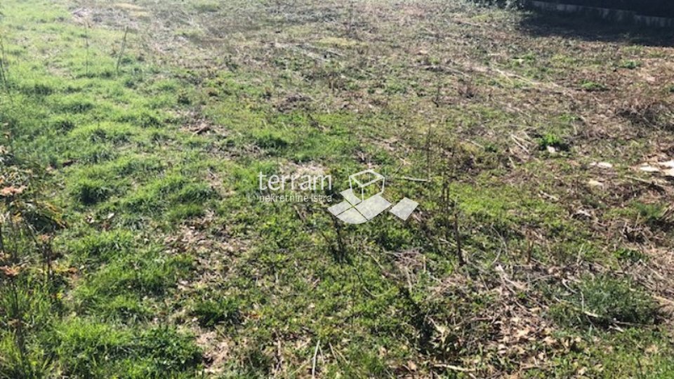 Istria, Bale, agricultural land for stone exploitation, 33177m2