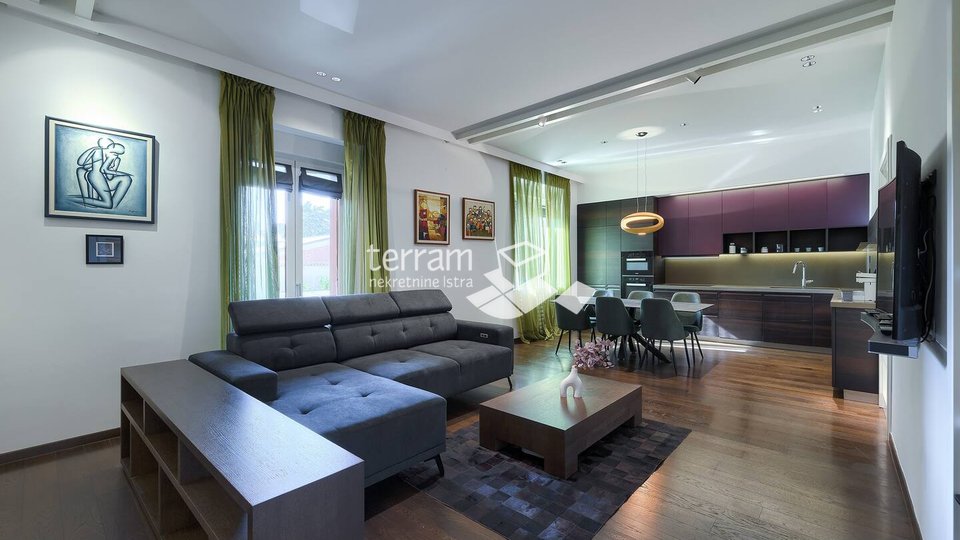 Istria, Pula, luxurious apartment in the city center, 108m2, 1st floor, renovated, newly furnished! #sale