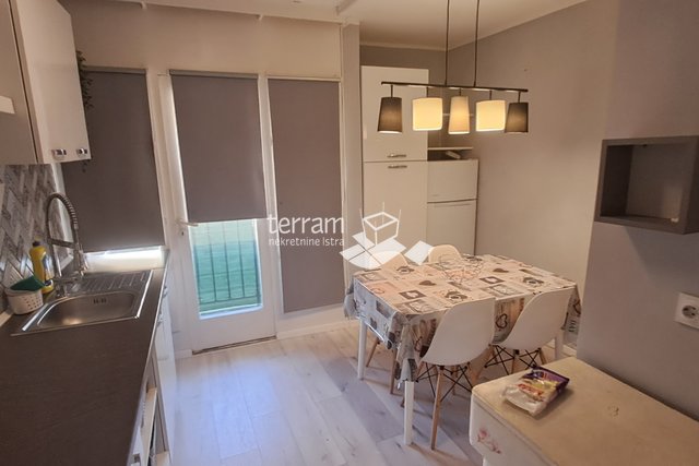 Istria, Pula, Centar, apartment 63.38m2, 2 bedrooms + living room, IV. floor #sale