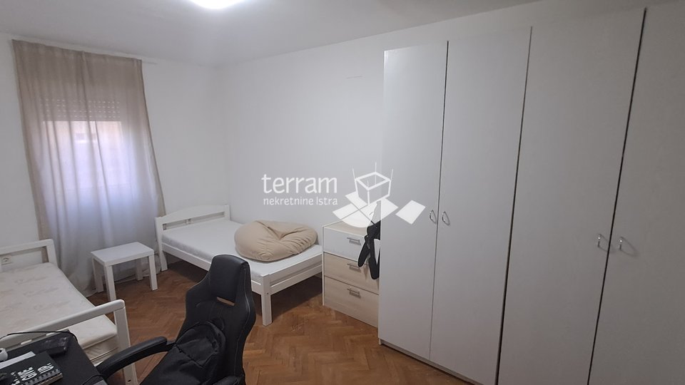 Istrien, Pula, Centar, Wohnung 63,38m2, 2 Schlafzimmer + Wohnzimmer, IV. Boden #Verkauf