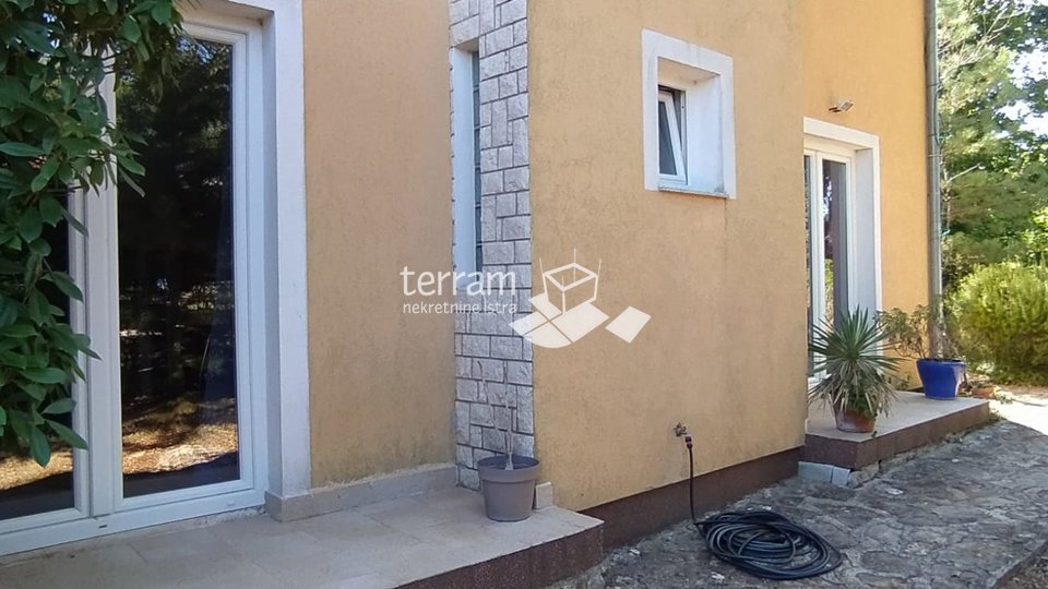 Istria, Ližnjan, Valtura, detached house 150m2, garden 610m2 # sale