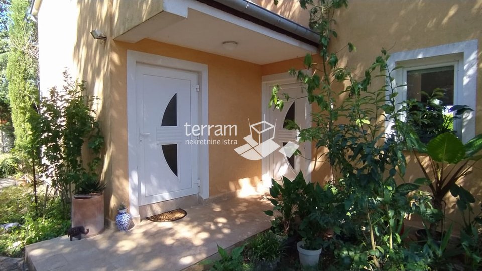 Istria, Ližnjan, Valtura, detached house 150m2, garden 610m2 # sale