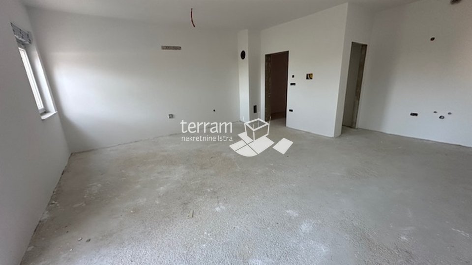 Istria, Pula, near the center, apartment 90m2, 2 bedrooms, 1st floor, parking, NEW!! #sale