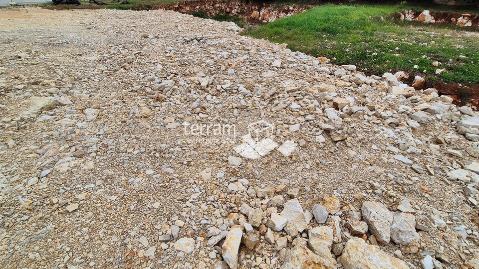 Istria, Medulin, Banjole, building land 572m2 with building permit, close to the sea, utilities paid!! #for sale