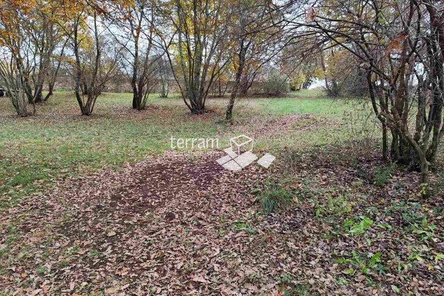 Istria, Svetvinčenat, Režanci, building plot 600m2 # for sale