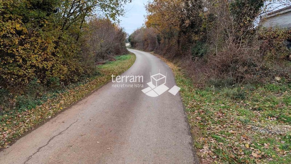 Istria, Svetvinčenat, Režanci, building plot 600m2 # for sale