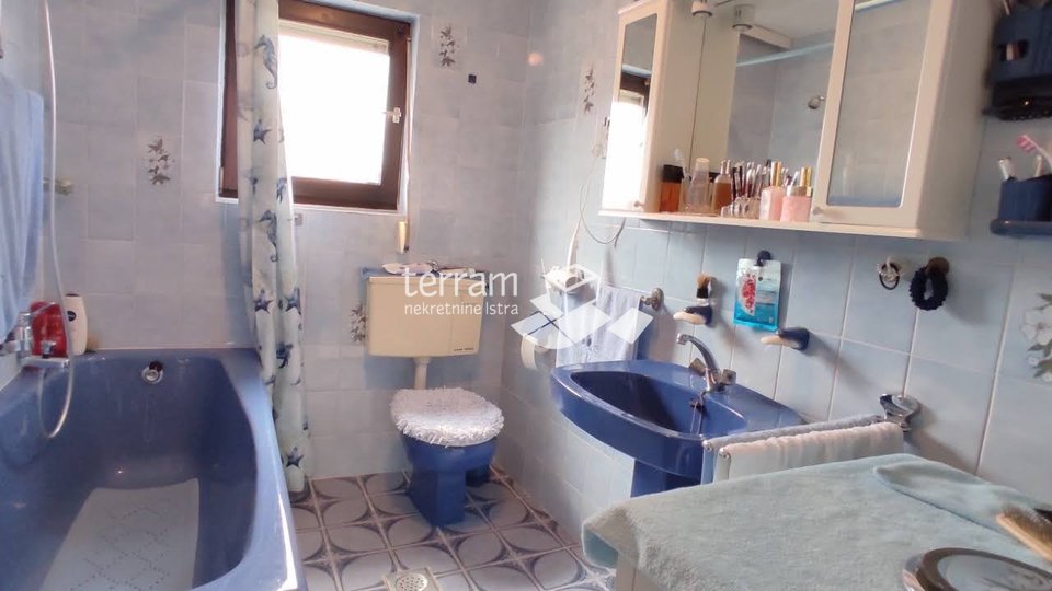 Pula, apartment 116.51 m2 on the 1st floor with balcony