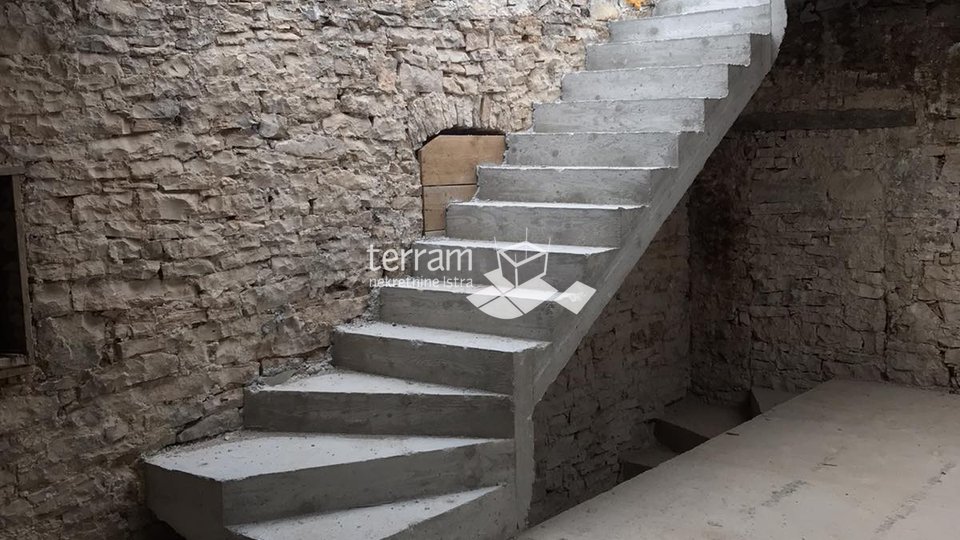 Istra, Kanfanar kamena kuća za obnovu