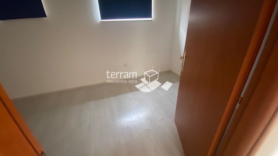 Istria, Pula, Gregovica, apartment 122m2, 3 bedrooms, garden, parking !!