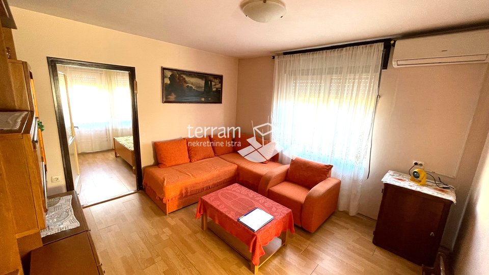 Pula, Kaštanjer apartment on the 1st floor with loggia and balcony, ready to move immediately