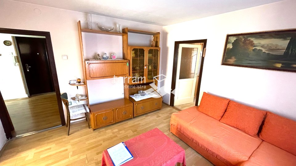 Pula, Kaštanjer apartment on the 1st floor with loggia and balcony, ready to move immediately