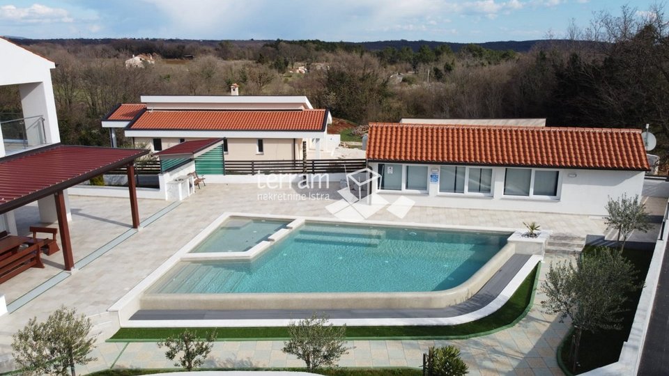 Istria, Marcana, villa 309m2 for sale, with pool, quiet location