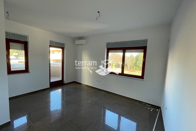 Pula, Premantura stan u prizemlju 63,67m2