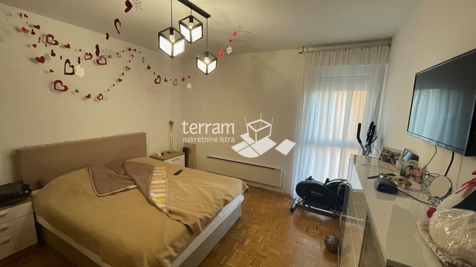 Pula, Vidikovac stan 66,77m2 sa lođom, 2 kat, renoviran